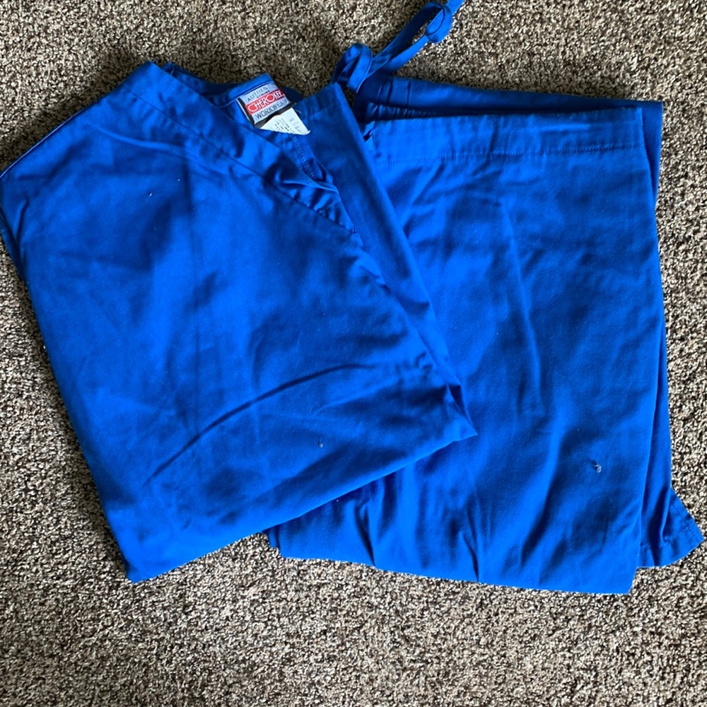 Cherokee unisex scrub set